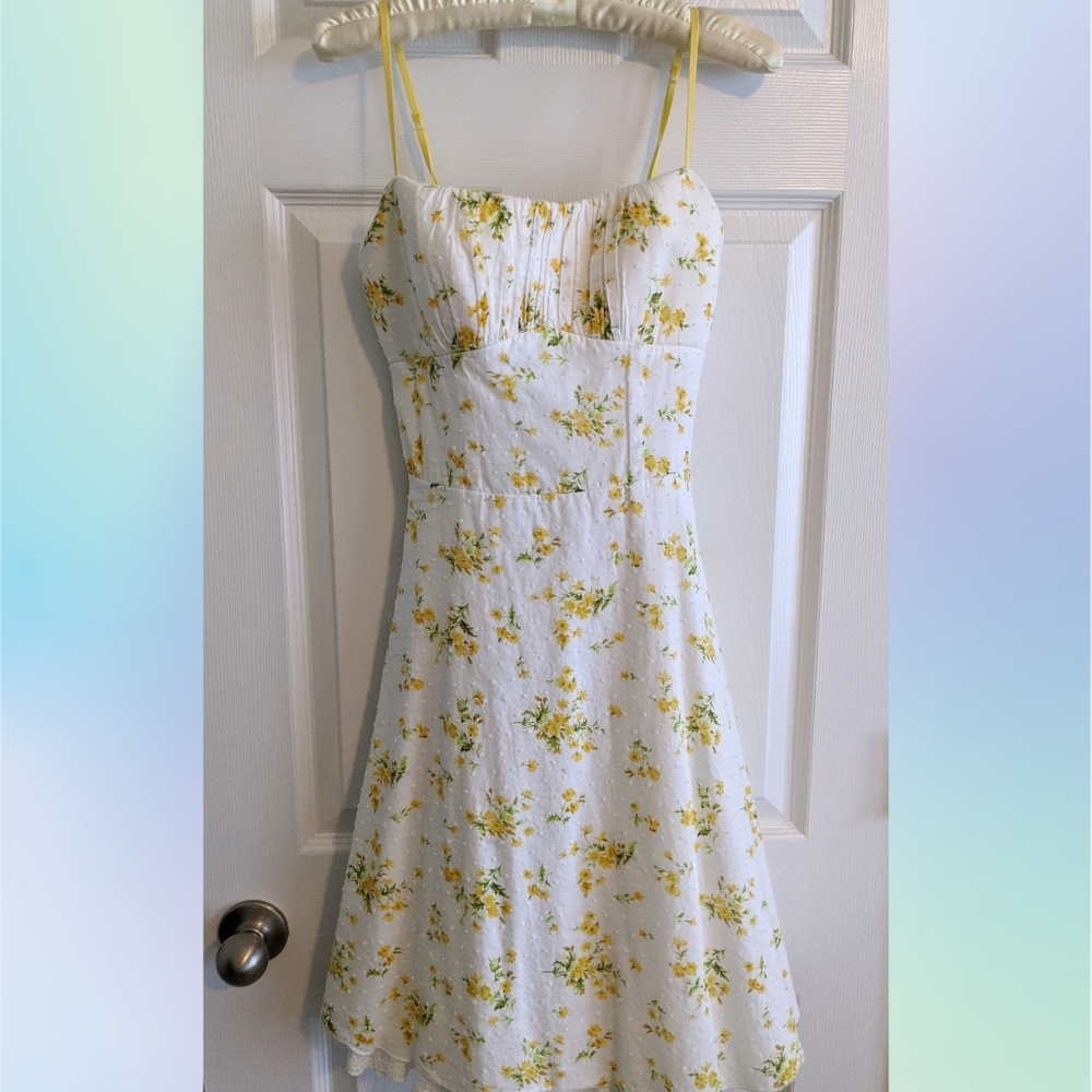 Ruby Rox white and yellow floralsundress